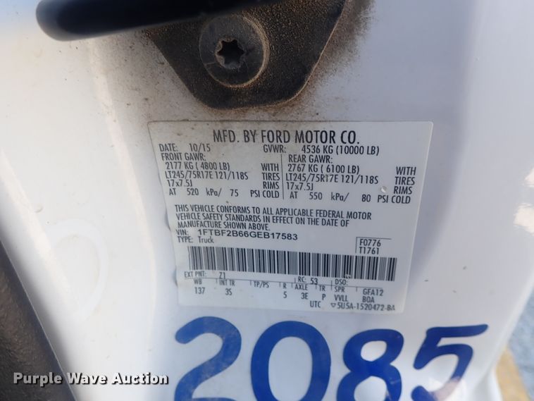 image for item DE0709 2016 Ford F250 Super Duty  utility bed pickup truck