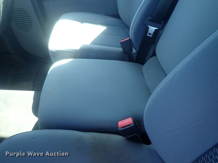 image for item DE0709 2016 Ford F250 Super Duty  utility bed pickup truck