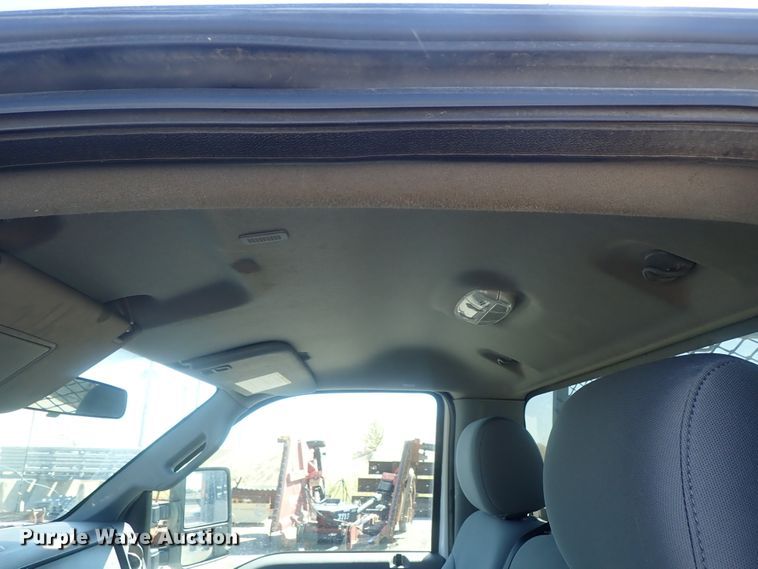 image for item DE0709 2016 Ford F250 Super Duty  utility bed pickup truck