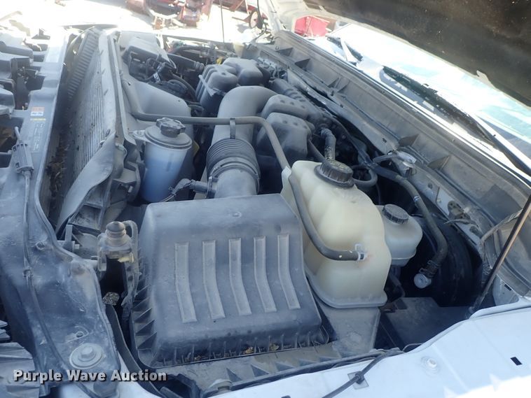 image for item DE0709 2016 Ford F250 Super Duty  utility bed pickup truck