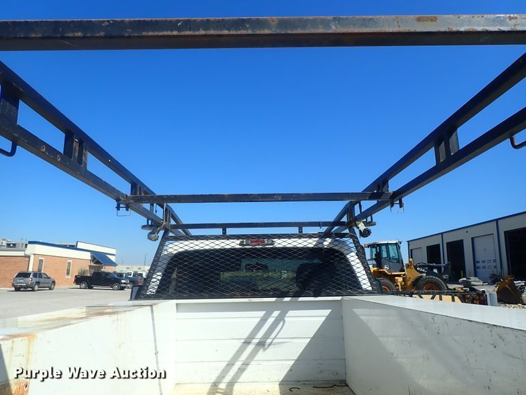 image for item DE0709 2016 Ford F250 Super Duty  utility bed pickup truck