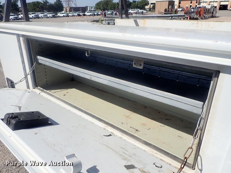 image for item DE0709 2016 Ford F250 Super Duty  utility bed pickup truck