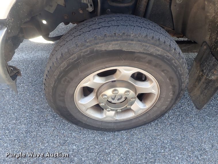 image for item DE0709 2016 Ford F250 Super Duty  utility bed pickup truck