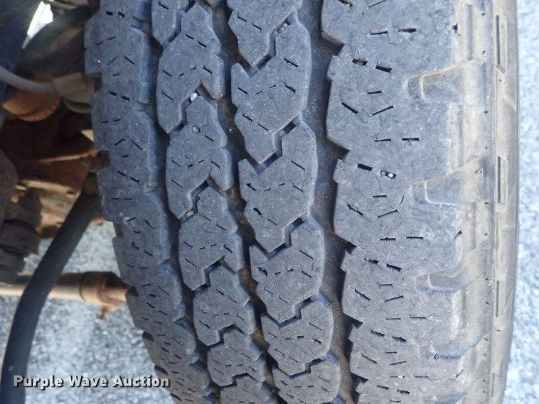 image for item DE0709 2016 Ford F250 Super Duty  utility bed pickup truck