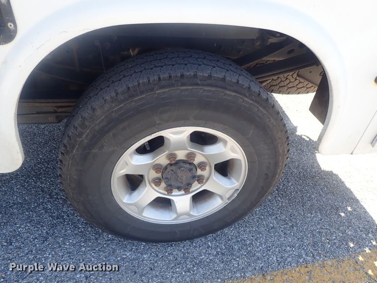 image for item DE0709 2016 Ford F250 Super Duty  utility bed pickup truck