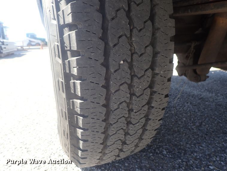 image for item DE0709 2016 Ford F250 Super Duty  utility bed pickup truck