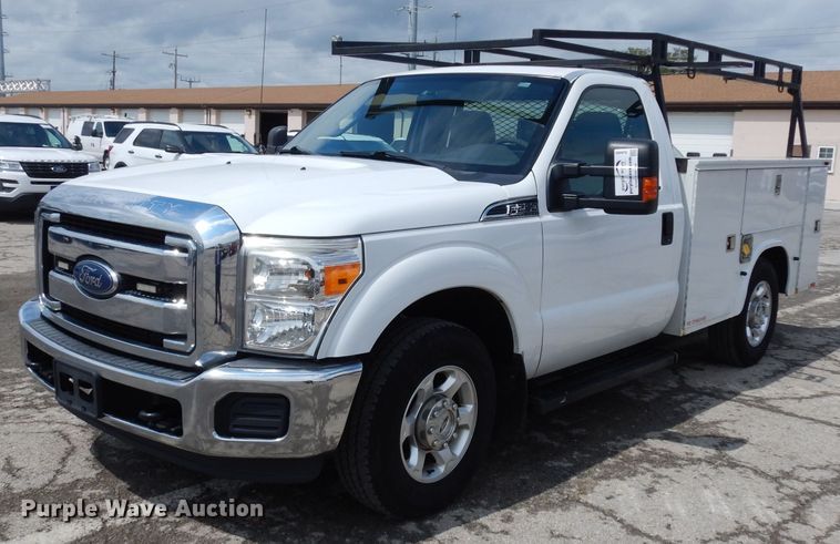 image for item DJ4443 2013 Ford F250 Super Duty  utility bed pickup truck