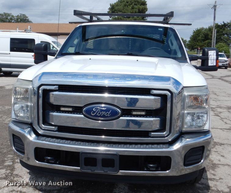 image for item DJ4443 2013 Ford F250 Super Duty  utility bed pickup truck