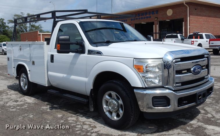 image for item DJ4443 2013 Ford F250 Super Duty  utility bed pickup truck