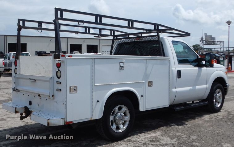 image for item DJ4443 2013 Ford F250 Super Duty  utility bed pickup truck