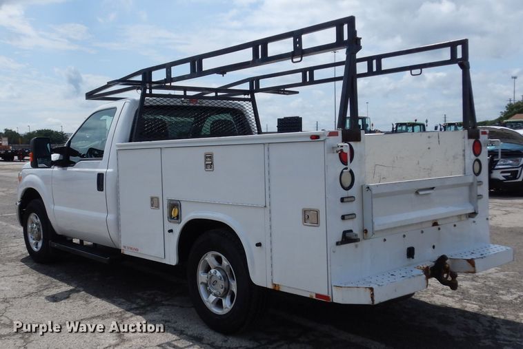 image for item DJ4443 2013 Ford F250 Super Duty  utility bed pickup truck