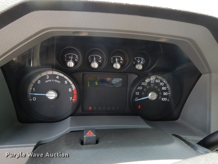 image for item DJ4443 2013 Ford F250 Super Duty  utility bed pickup truck