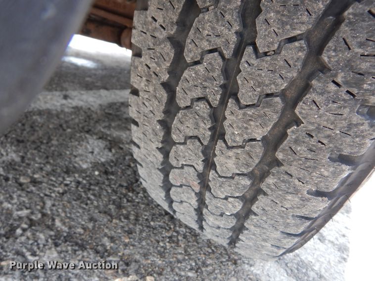 image for item DJ4443 2013 Ford F250 Super Duty  utility bed pickup truck