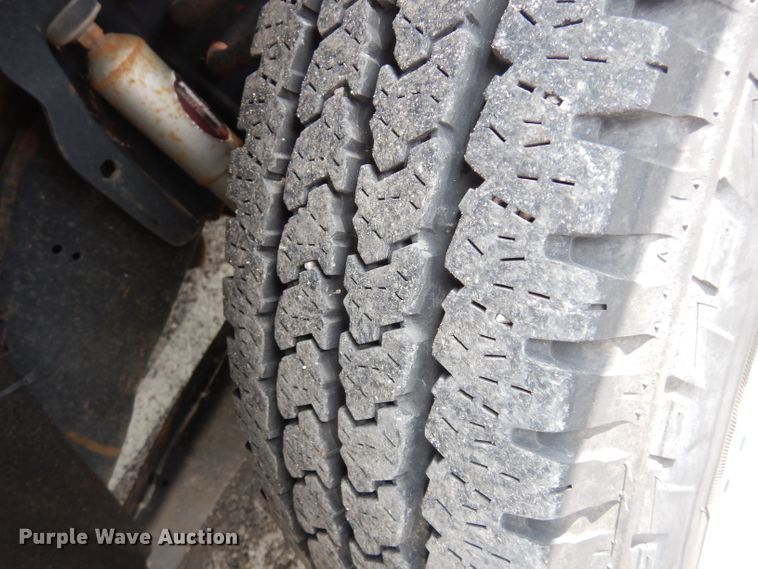 image for item DJ4443 2013 Ford F250 Super Duty  utility bed pickup truck