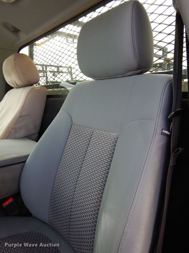 image for item DJ4443 2013 Ford F250 Super Duty  utility bed pickup truck