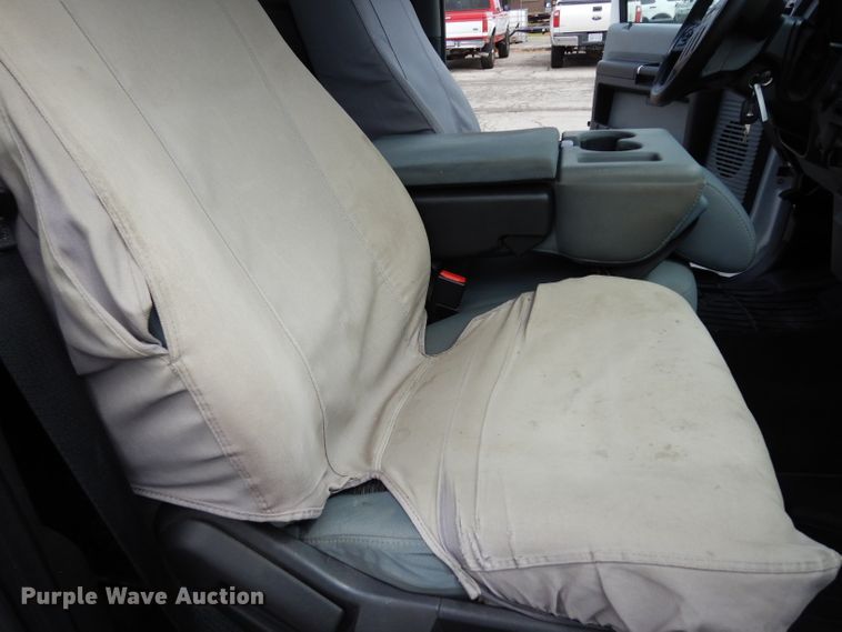 image for item DJ4443 2013 Ford F250 Super Duty  utility bed pickup truck