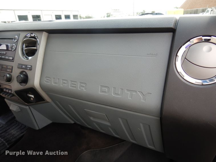 image for item DJ4443 2013 Ford F250 Super Duty  utility bed pickup truck