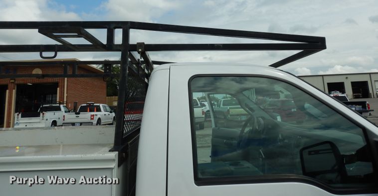 image for item DJ4443 2013 Ford F250 Super Duty  utility bed pickup truck