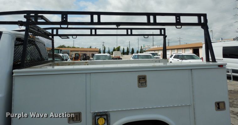 image for item DJ4443 2013 Ford F250 Super Duty  utility bed pickup truck