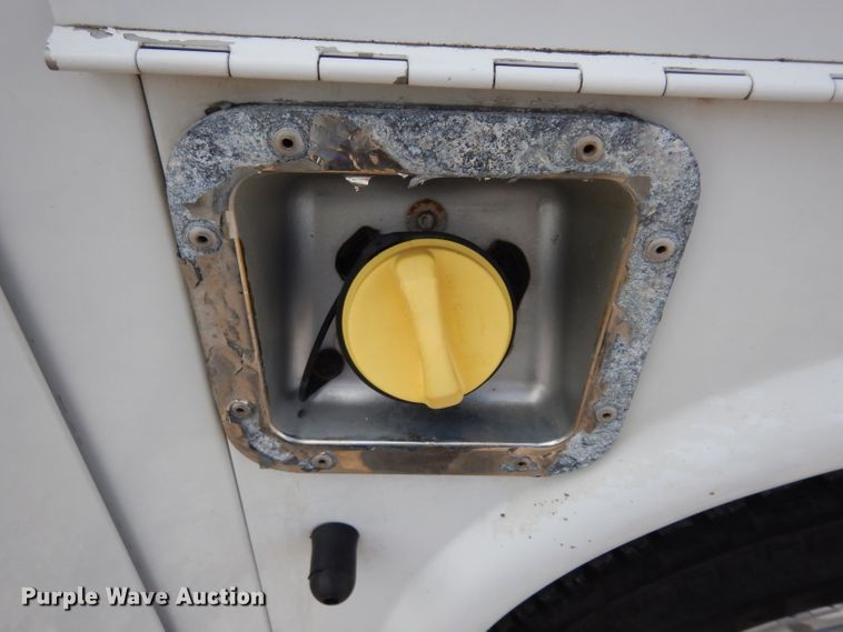 image for item DJ4443 2013 Ford F250 Super Duty  utility bed pickup truck