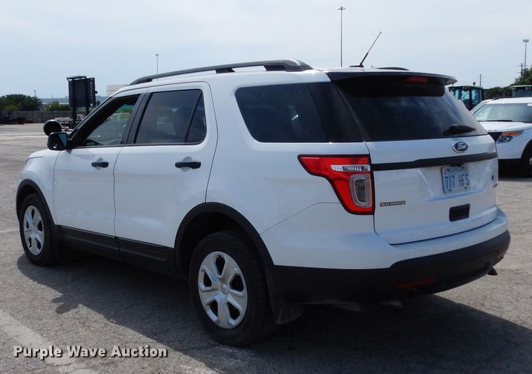 image for item DJ4444 2015 Ford Explorer Police Interceptor  SUV