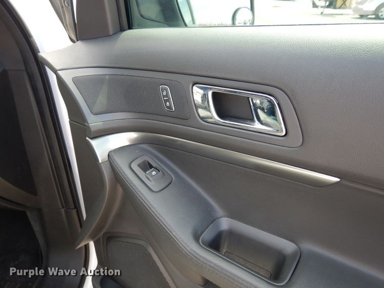 image for item DJ4444 2015 Ford Explorer Police Interceptor  SUV