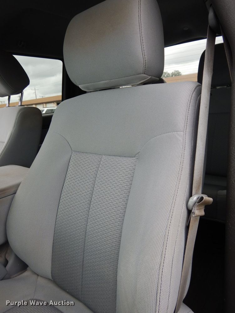 image for item DJ4451 2013 Ford F150  SuperCrew pickup truck