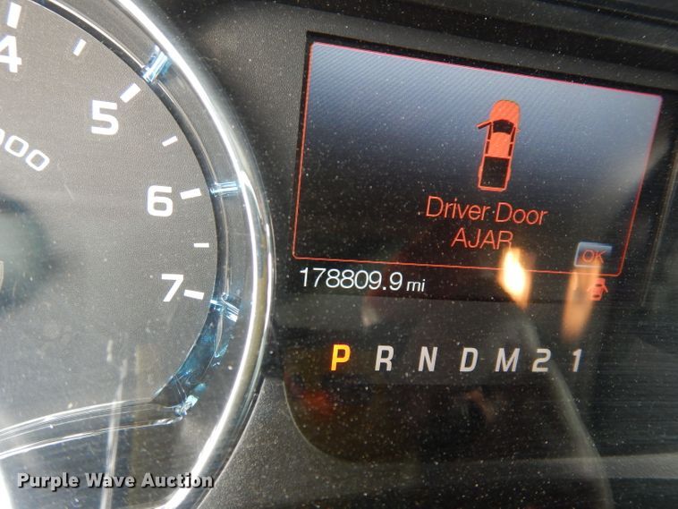 image for item DJ4451 2013 Ford F150  SuperCrew pickup truck