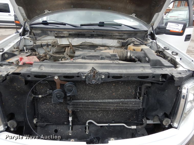 image for item DJ4451 2013 Ford F150  SuperCrew pickup truck