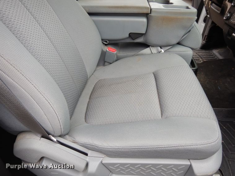 image for item DJ4451 2013 Ford F150  SuperCrew pickup truck