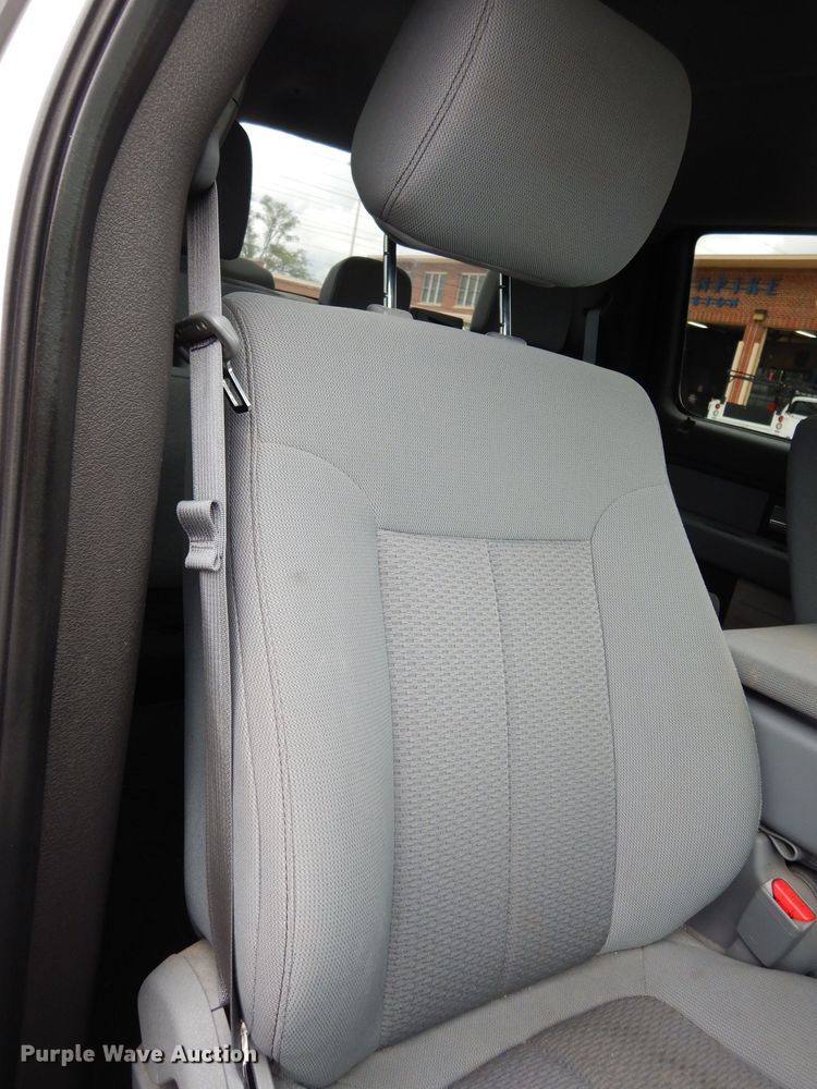 image for item DJ4451 2013 Ford F150  SuperCrew pickup truck