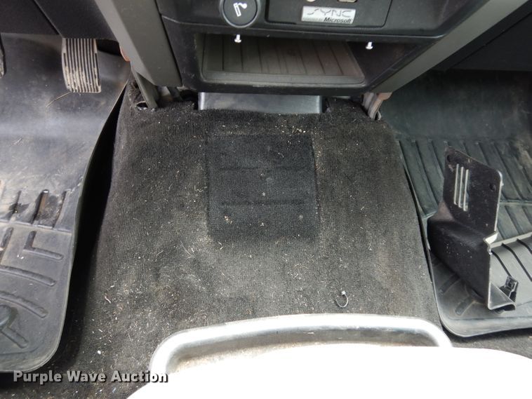 image for item DJ4452 2011 Ford F150  SuperCrew pickup truck