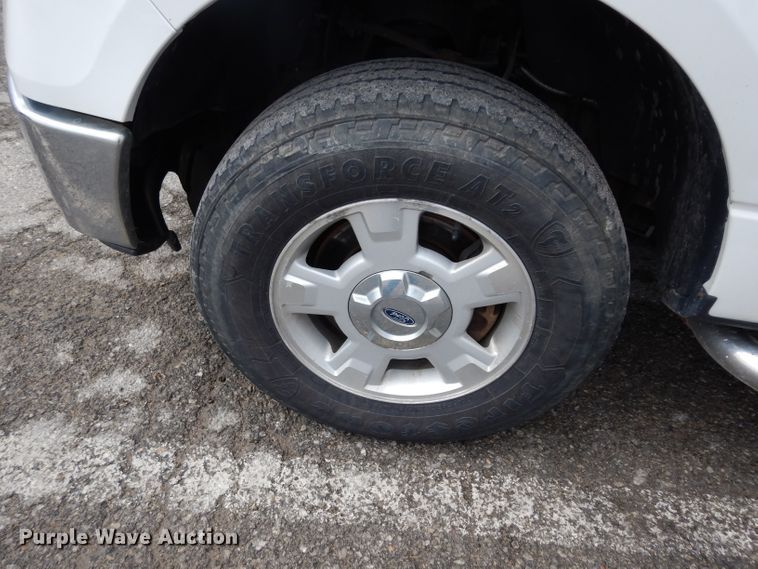 image for item DJ4452 2011 Ford F150  SuperCrew pickup truck