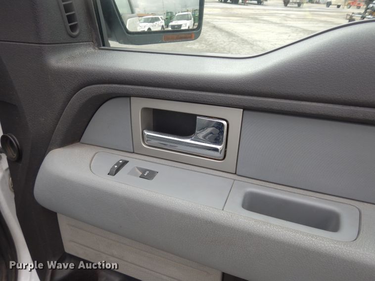 image for item DJ4452 2011 Ford F150  SuperCrew pickup truck