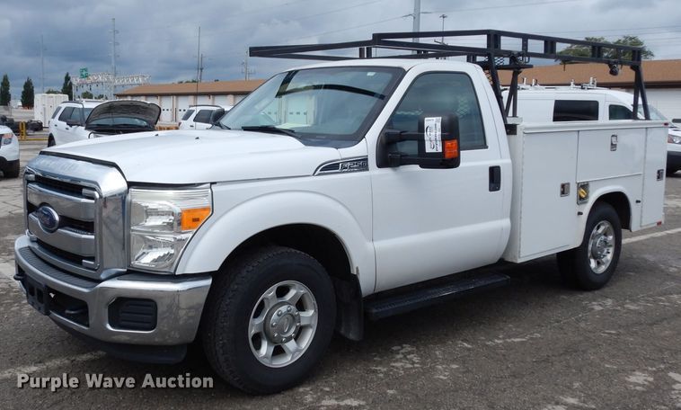 image for item DJ4453 2013 Ford F250 Super Duty  utility bed pickup truck