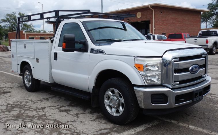 image for item DJ4453 2013 Ford F250 Super Duty  utility bed pickup truck