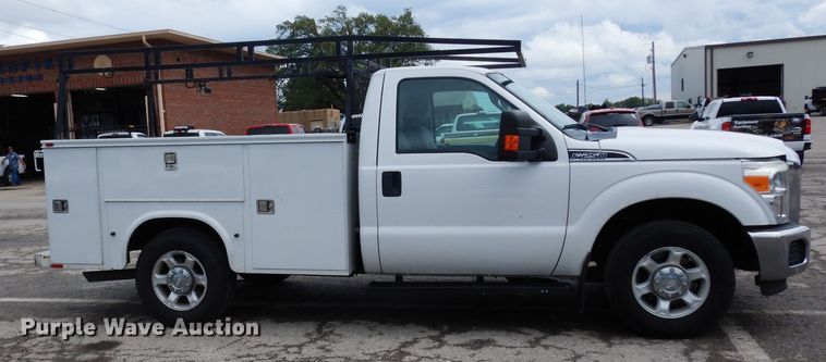 image for item DJ4453 2013 Ford F250 Super Duty  utility bed pickup truck