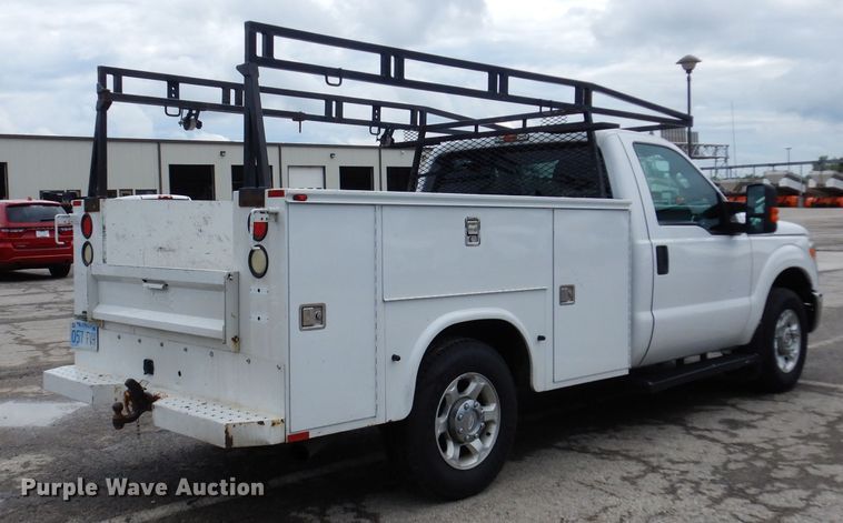 image for item DJ4453 2013 Ford F250 Super Duty  utility bed pickup truck