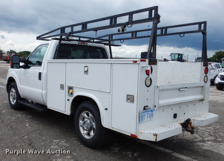 image for item DJ4453 2013 Ford F250 Super Duty  utility bed pickup truck