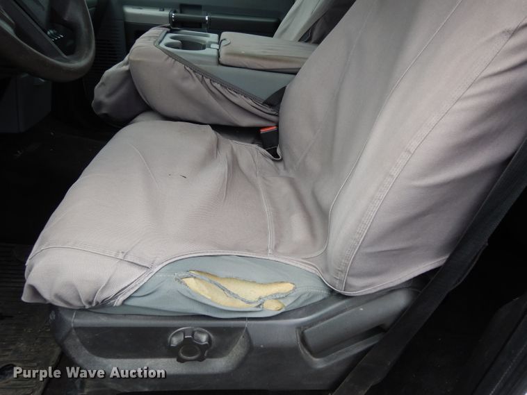 image for item DJ4453 2013 Ford F250 Super Duty  utility bed pickup truck