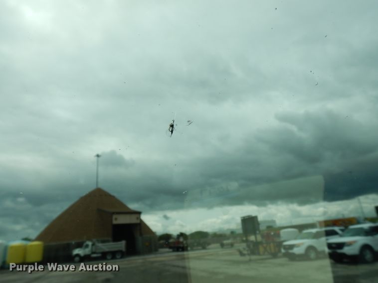 image for item DJ4453 2013 Ford F250 Super Duty  utility bed pickup truck