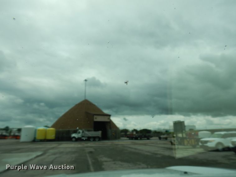 image for item DJ4453 2013 Ford F250 Super Duty  utility bed pickup truck