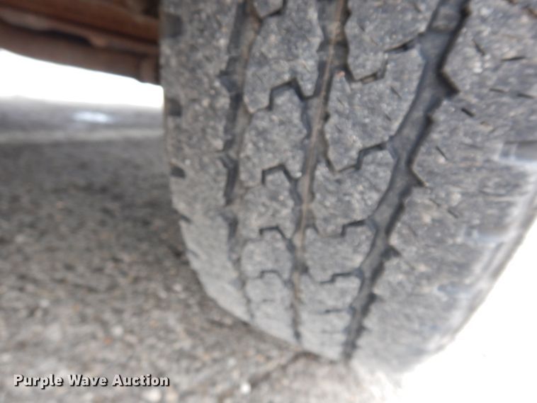 image for item DJ4453 2013 Ford F250 Super Duty  utility bed pickup truck