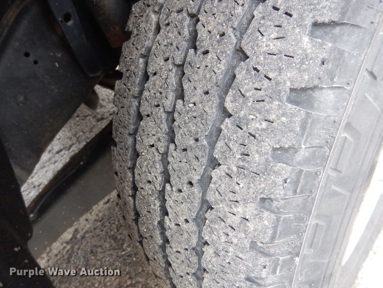 image for item DJ4453 2013 Ford F250 Super Duty  utility bed pickup truck