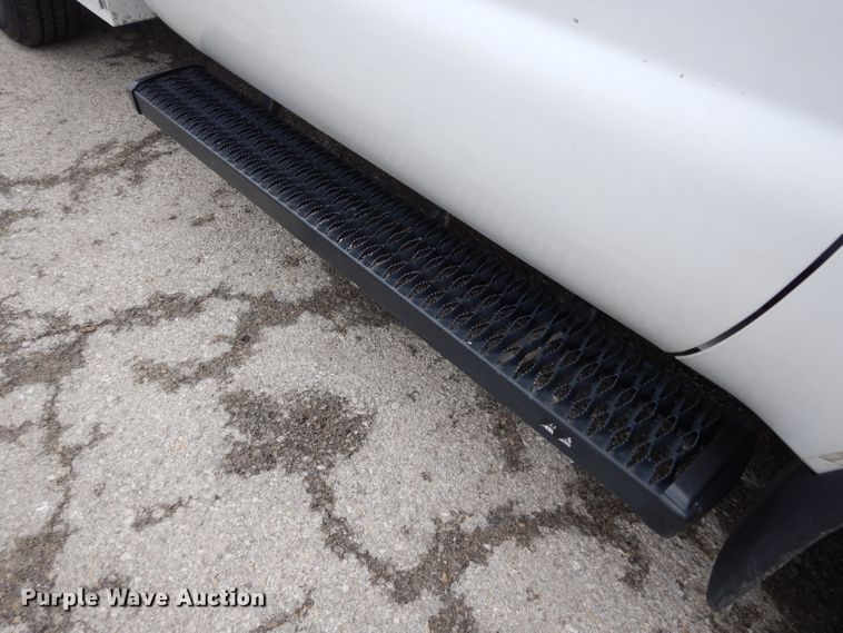 image for item DJ4453 2013 Ford F250 Super Duty  utility bed pickup truck