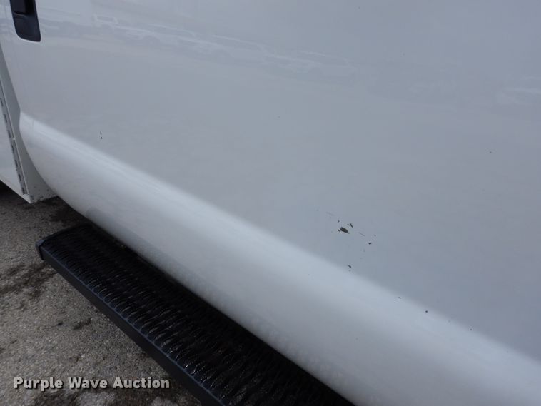 image for item DJ4453 2013 Ford F250 Super Duty  utility bed pickup truck