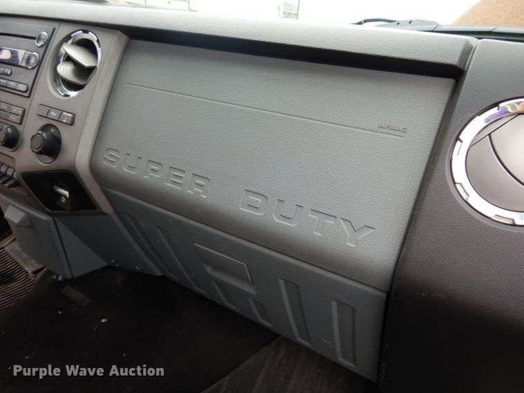 image for item DJ4453 2013 Ford F250 Super Duty  utility bed pickup truck