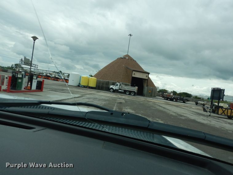 image for item DJ4453 2013 Ford F250 Super Duty  utility bed pickup truck