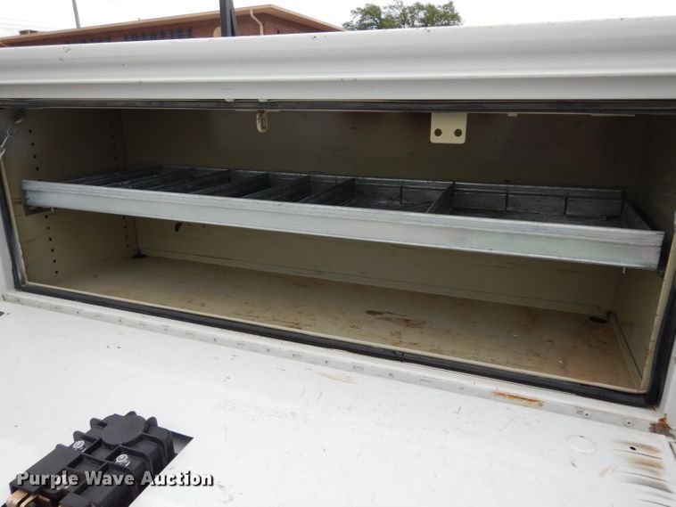 image for item DJ4453 2013 Ford F250 Super Duty  utility bed pickup truck