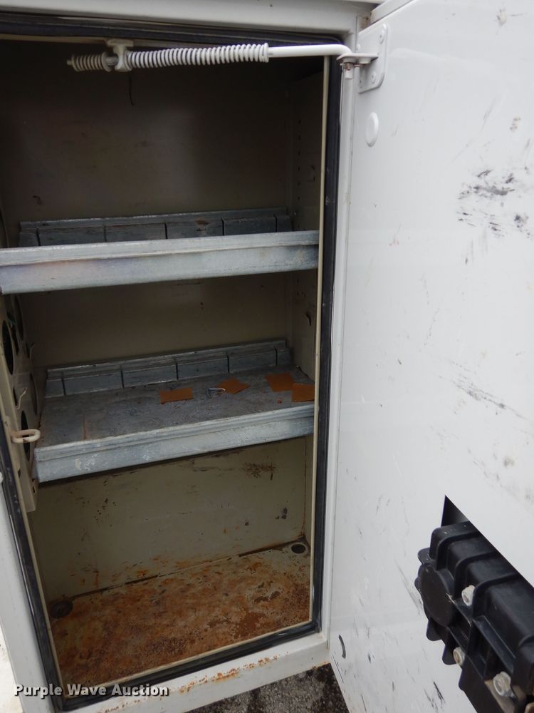 image for item DJ4453 2013 Ford F250 Super Duty  utility bed pickup truck